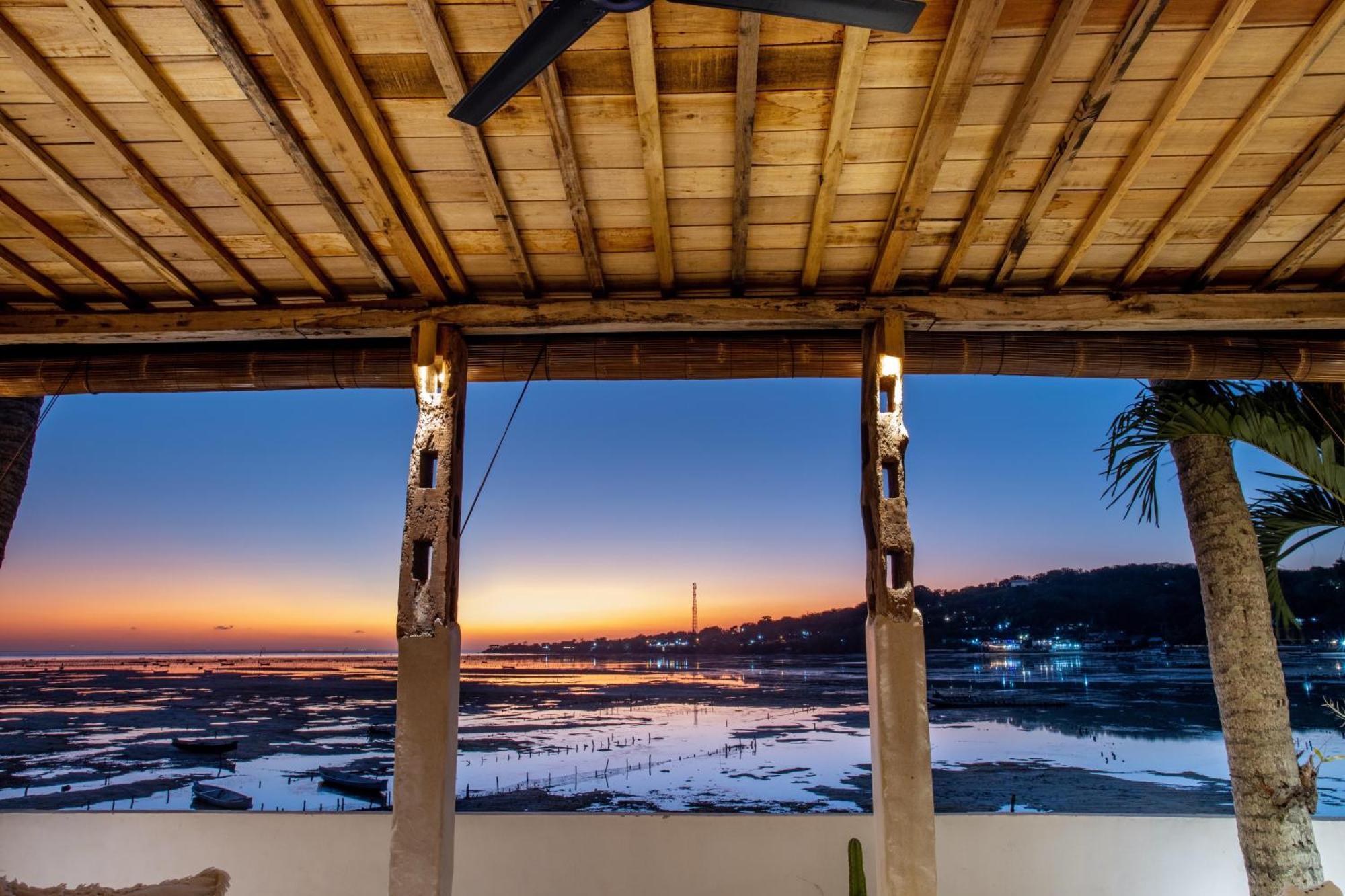 Sunset House Ceningan, 10 Person Beachview Private Villa Lembongan Esterno foto